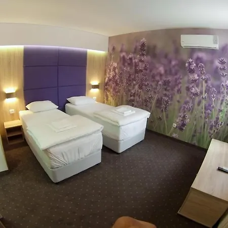 Pergola Hotel 3*