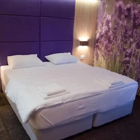 Pergola فندق تريبينيي