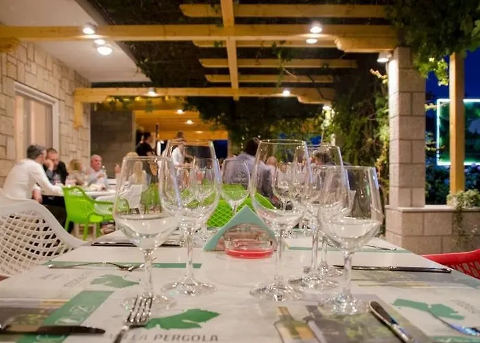 Pergola فندق تريبينيي