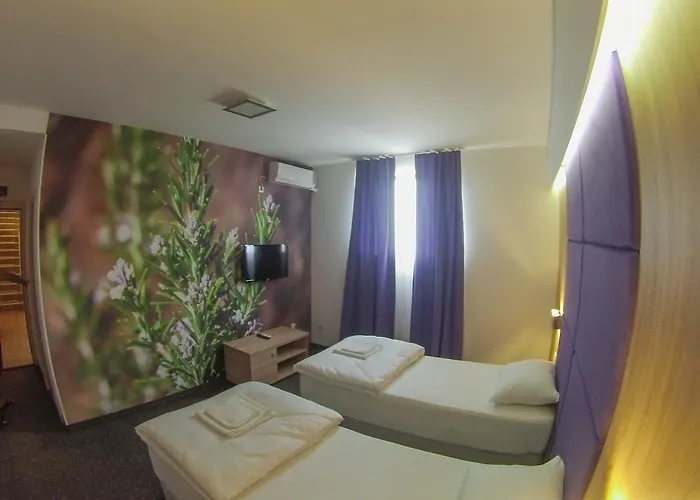 Pergola فندق تريبينيي